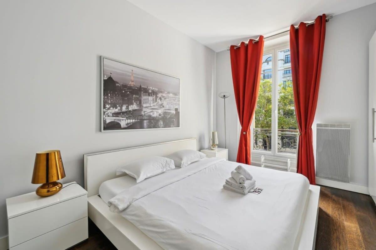 1Br Champs-Elysees - Cityapartmentstay Париж Екстериор снимка