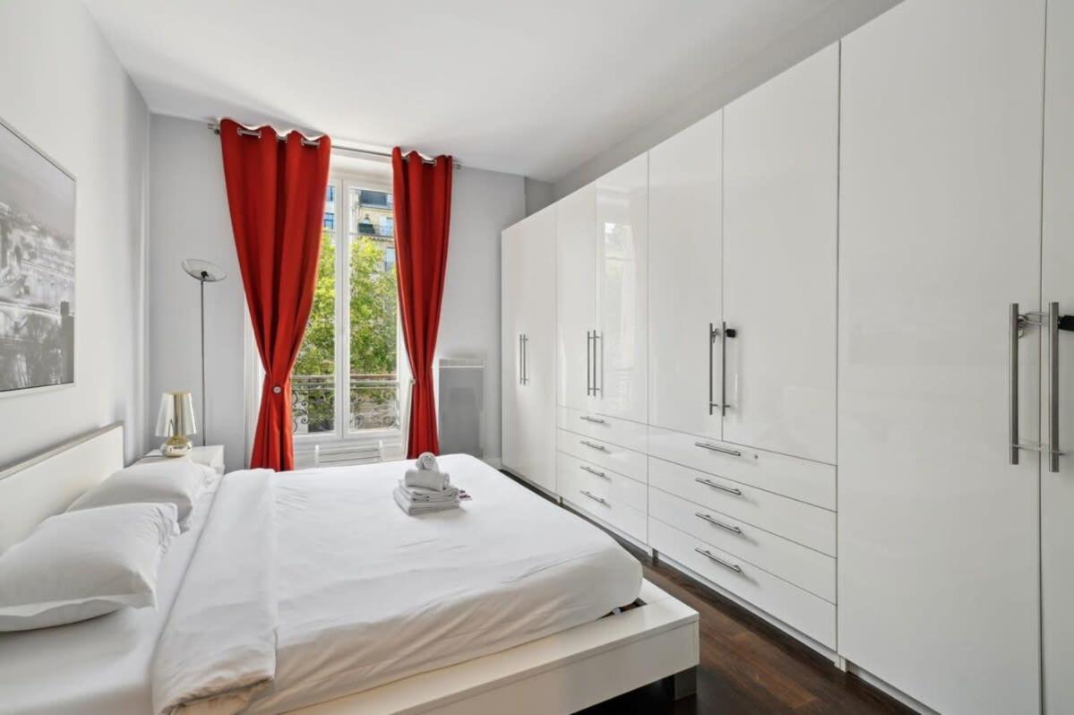 1Br Champs-Elysees - Cityapartmentstay Париж Екстериор снимка