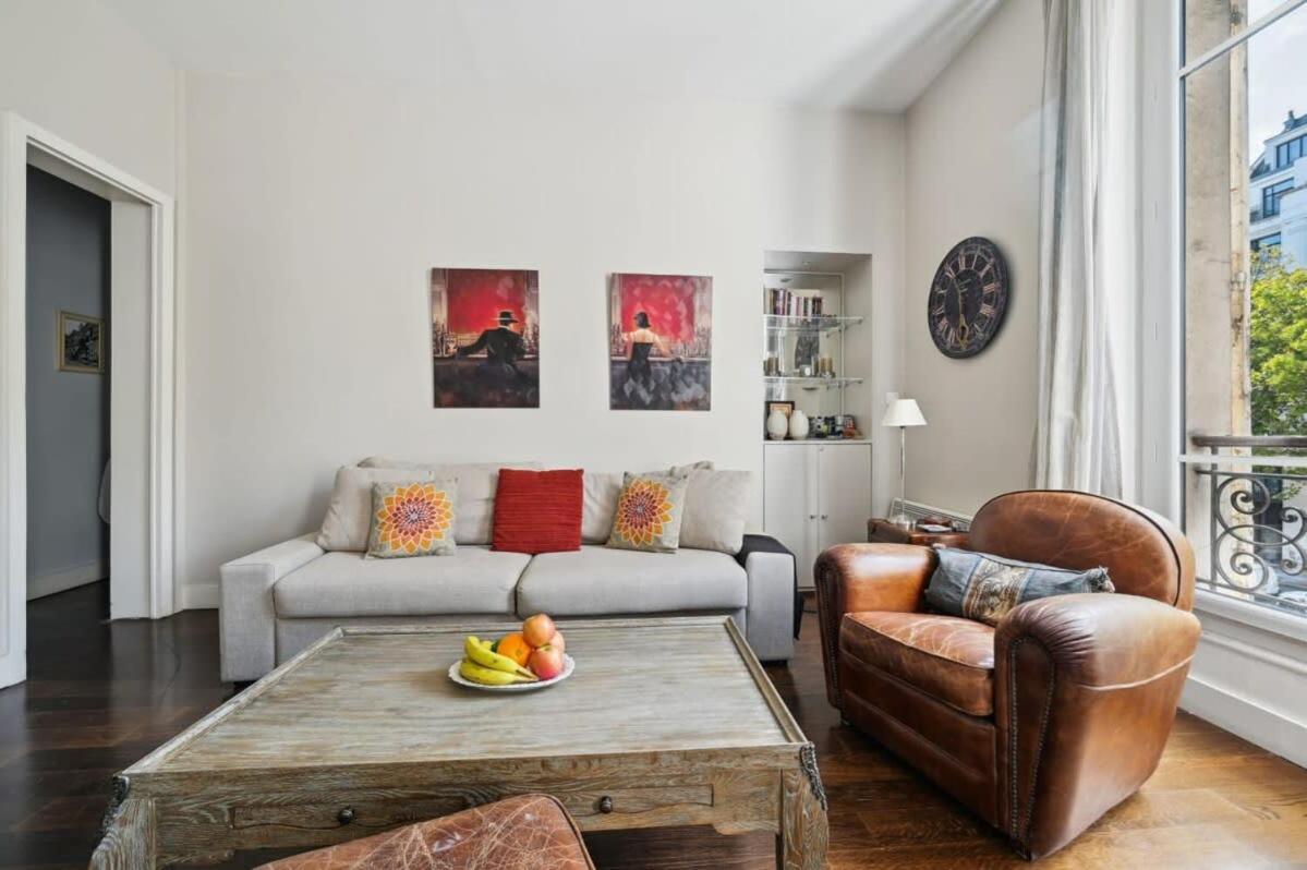 1Br Champs-Elysees - Cityapartmentstay Париж Екстериор снимка